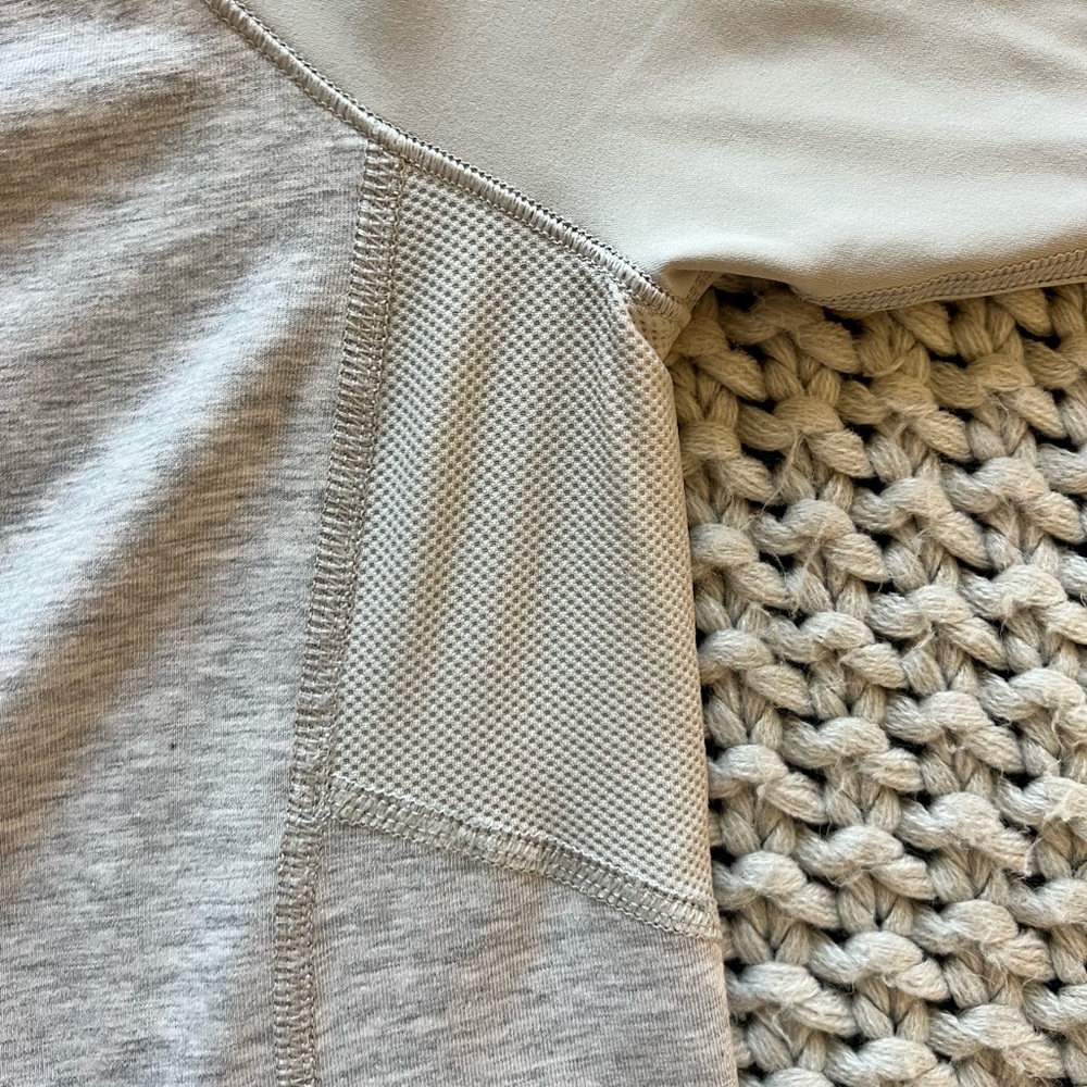 Lululemon 1/4 Zip Spin City Pullover - Picture 8 of 8